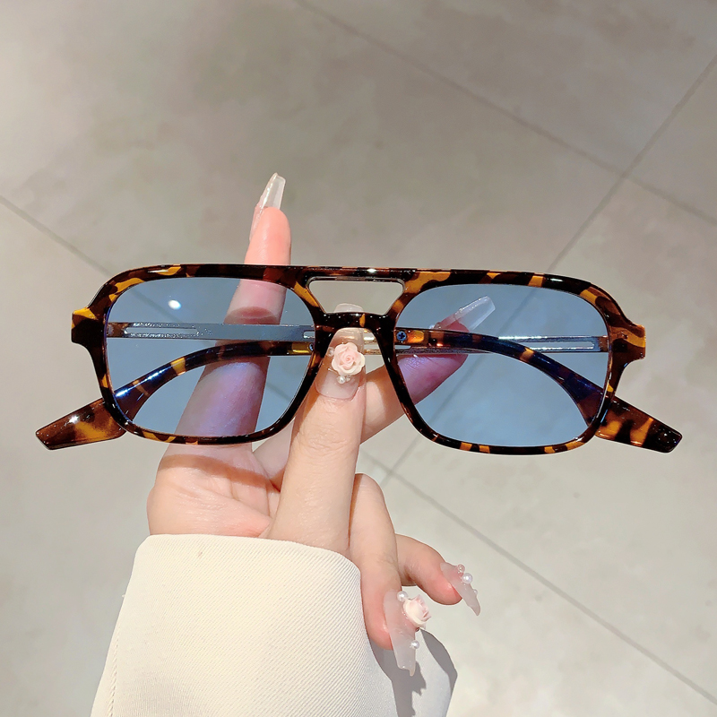 Street Fashion Glasses - نظارات شمسية نسائية عصرية ذات عدسة