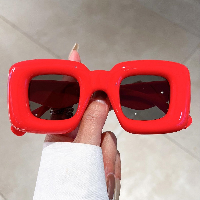 نظارات شمسية نسائية جديدة مربع - مراجعة Street Fashion Photo وسعره