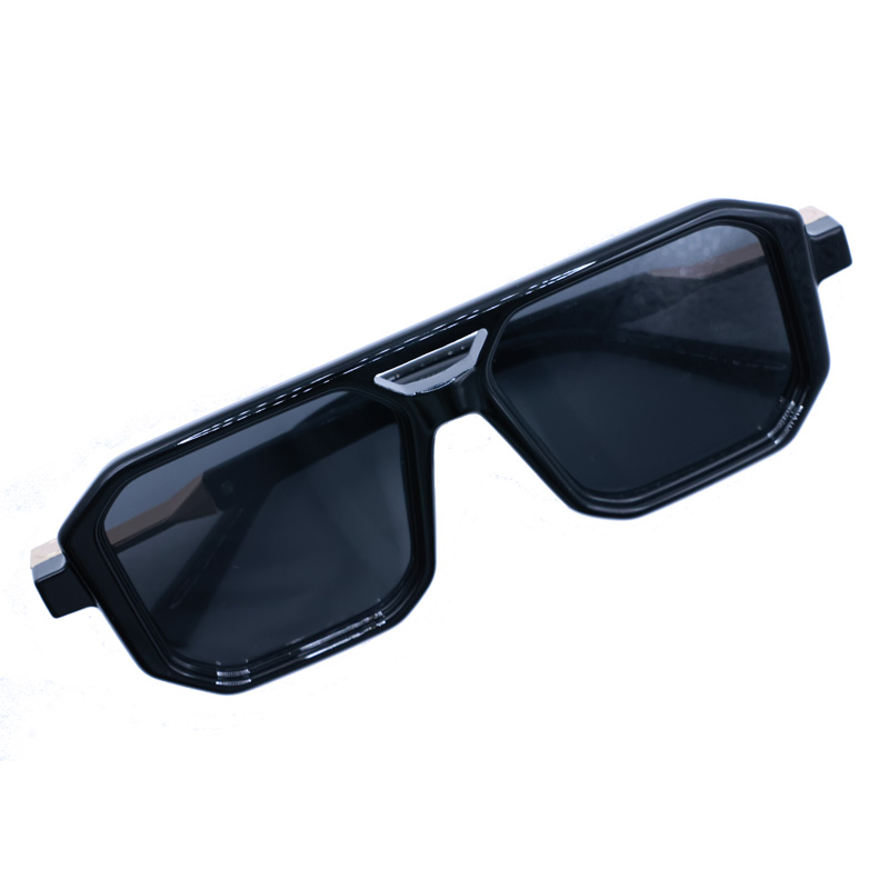نظارات شمسية سوداء بتصميم عتيق - مراجعة Street Fashion Glasses وسعره