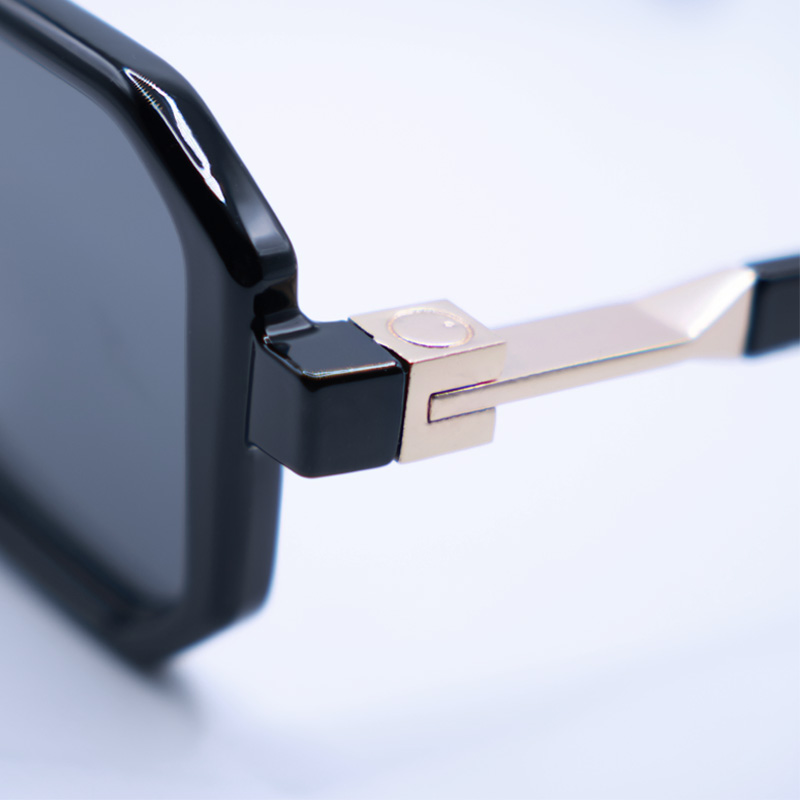 نظارات شمسية سوداء بتصميم عتيق - مراجعة Street Fashion Glasses وسعره