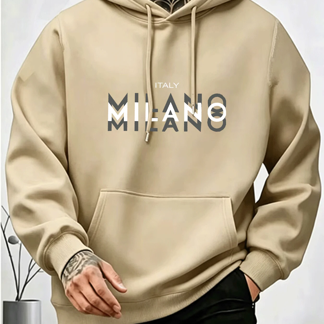 هودي رجالي بطبعة حروف MILANO،  - مراجعة Street Fashion Milano وسعره