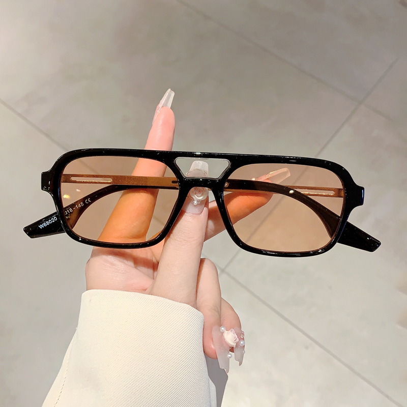 نظارات شمسية نسائية عصرية ذات  - مراجعة Street Fashion Glasses وسعره